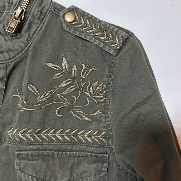Forever 21 Full Zip Up Embroidered Military Jacket - Picture 5 of 6